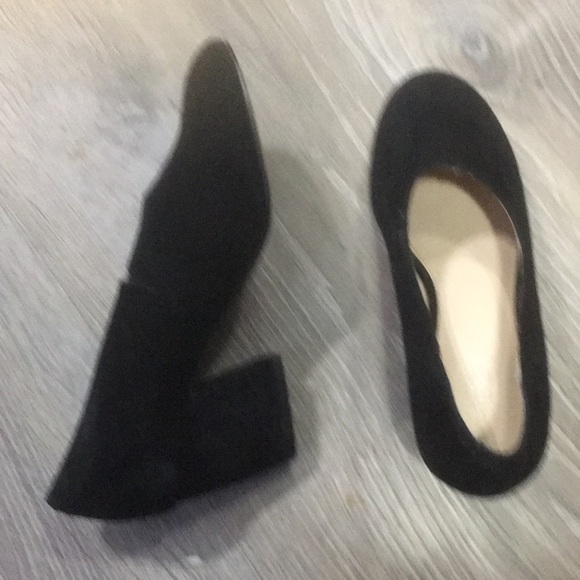 New without tags Botkier black suede heels - Picture 3 of 5